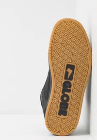 GLOBE TILT BLACK GUM